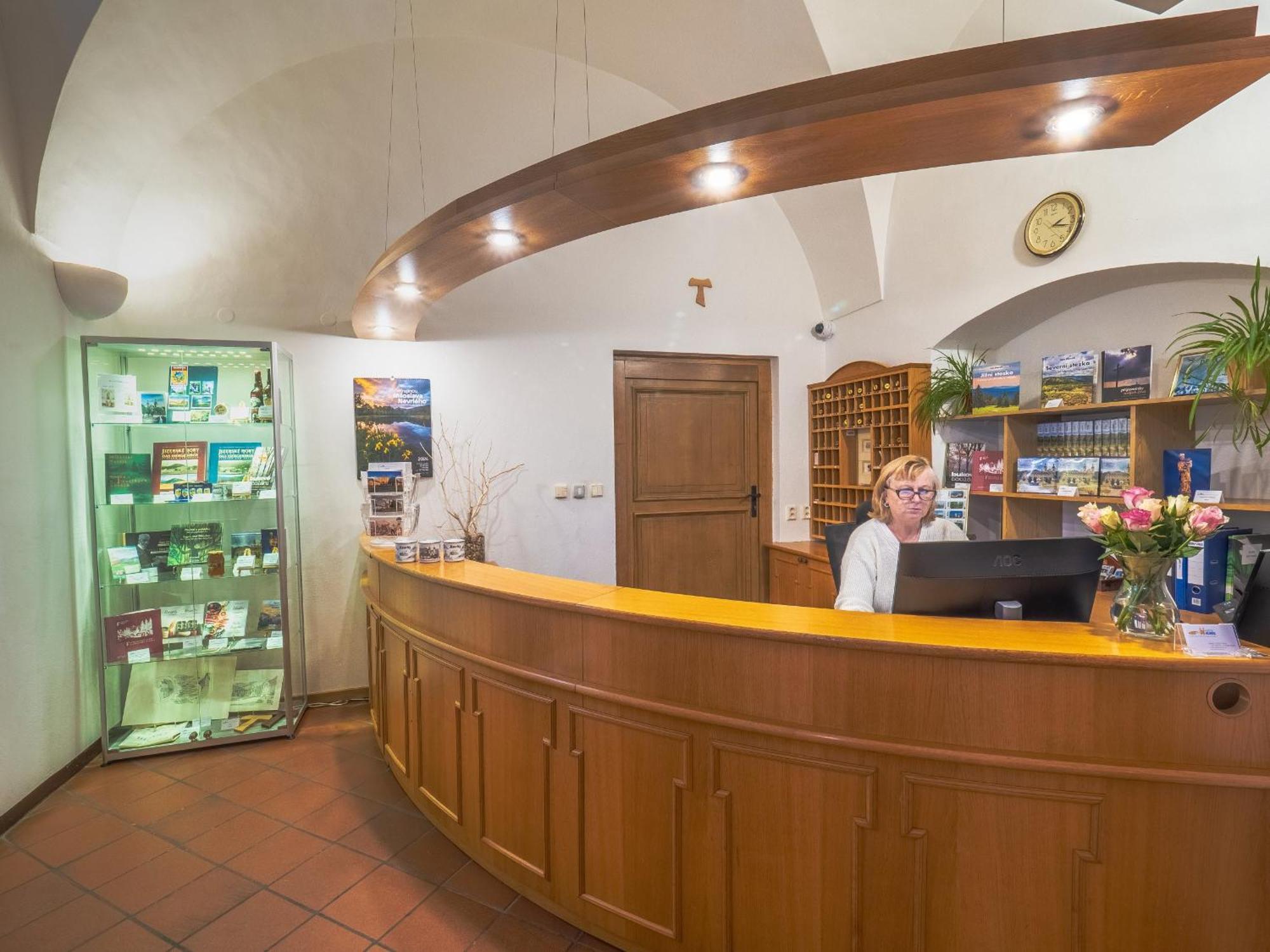 Klaster Hejnice - Vzdelavaci, Konferencni A Poutni Dum Exterior foto