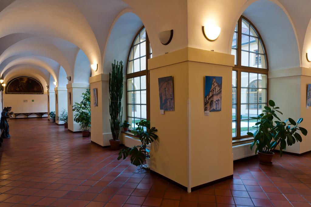Klaster Hejnice - Vzdelavaci, Konferencni A Poutni Dum Exterior foto